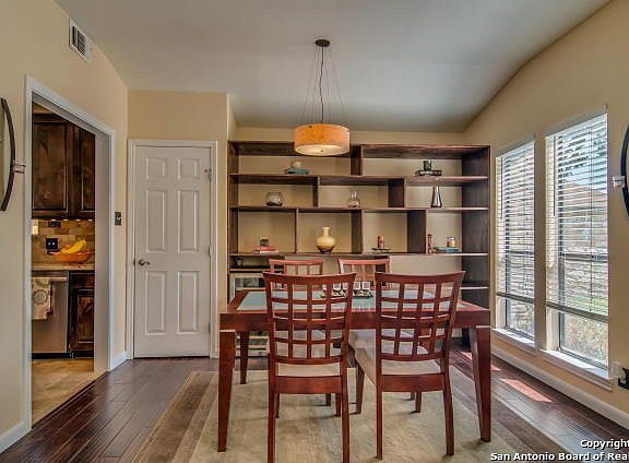 4th image of 15711 Horse Creek Dr