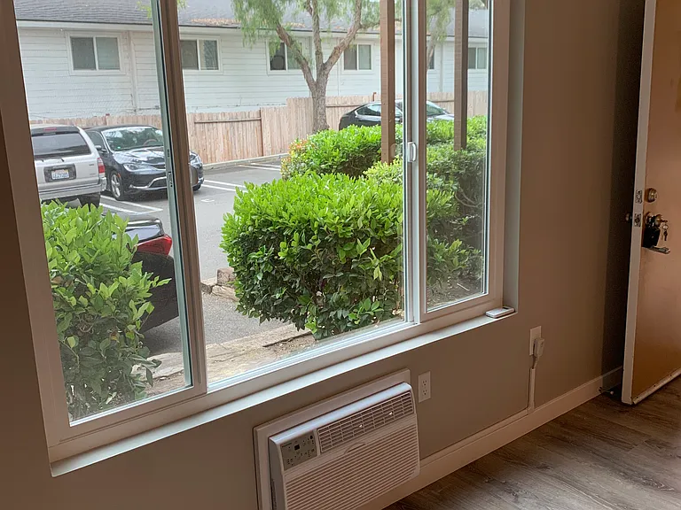 305 W Clemmens Ln #8 — Photo 13