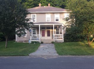 29 Thomas St #A, Chatham, NY 12037