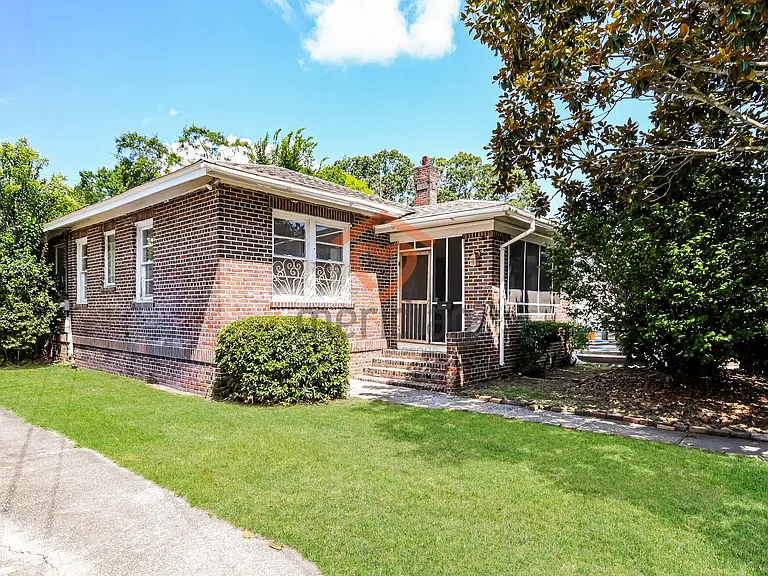 931 Ashley Ave — Photo 1