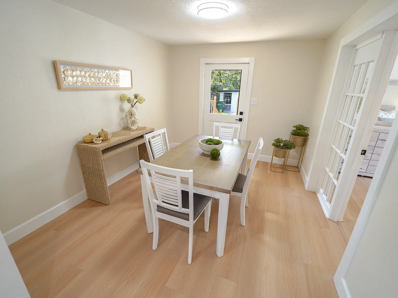 4 bed, 1867 sqft, $3,500 — Photo 3