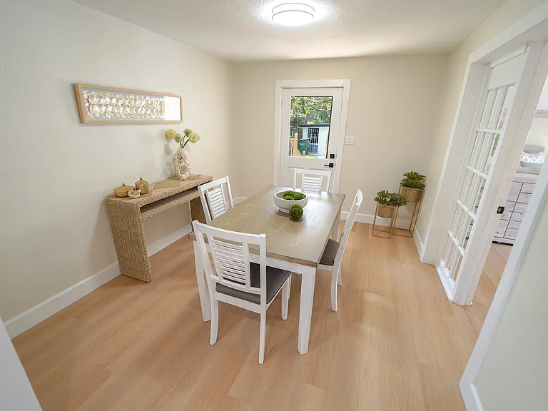 4024 N Seminole Ave — Photo 3