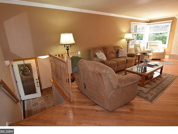 5th image of 13104 Manor Dr S