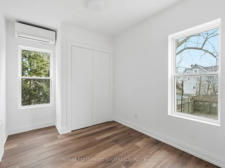 4876 Simcoe St #3 — Photo 17