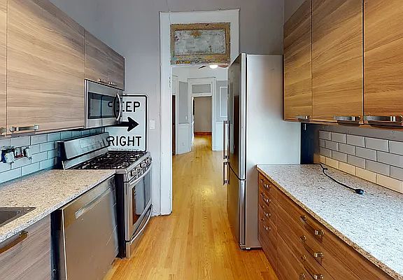 4th image of 139 W 116th St APT 10