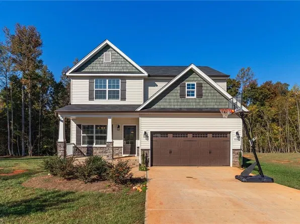 6418 Gardenview Rd, Pleasant Garden, NC 27313