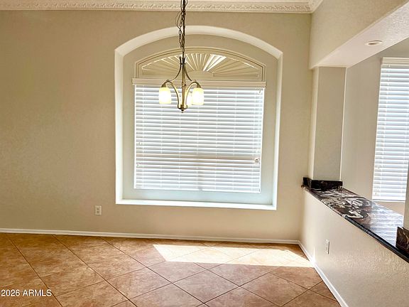 5th image of 407 W Helena Dr