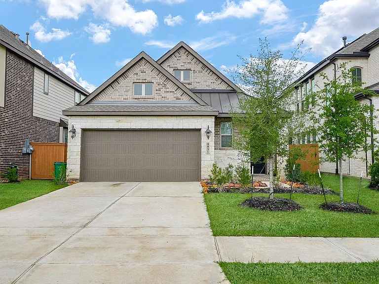 4951 Sand Clouds Dr — Photo 1