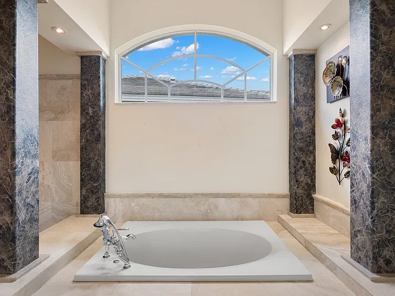 1024 Hagen Dr — Photo 41
