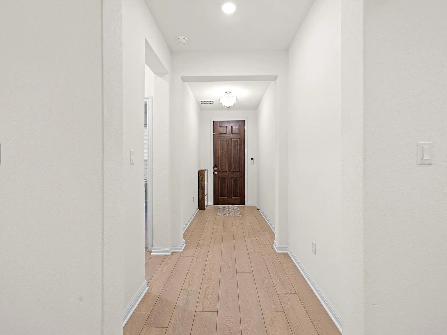 5 bed, 4.0 bath, 2885 sqft, $3,000 — Photo 4
