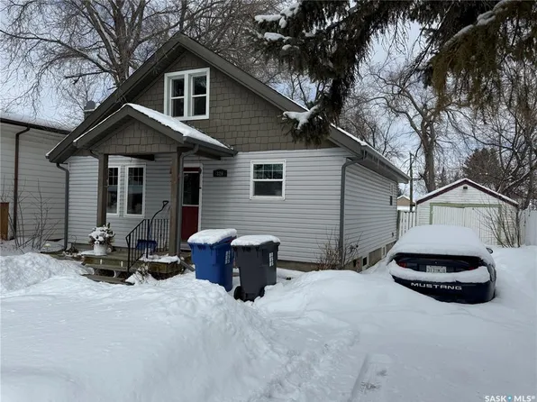 326 5th AVENUE W, Melville, SK S0A 2P0
