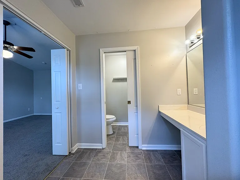 2309 Charing Cross Rd — Photo 30