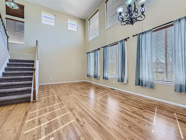 10679 Cedarcrest Cir — Photo 4