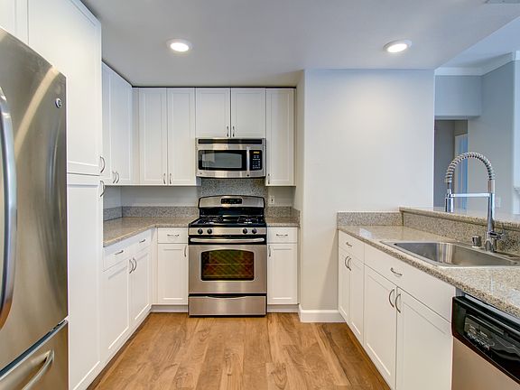 5th image of 338 S Fremont St APT 322