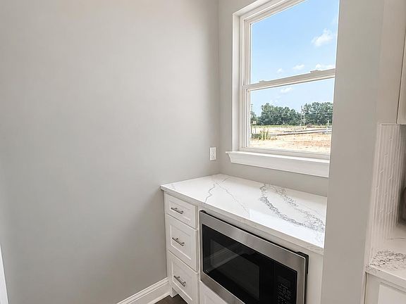 4th image of 29463 Northlake Dr