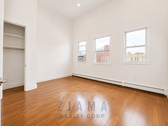 3rd image of 1424 Flatbush Ave APT 4