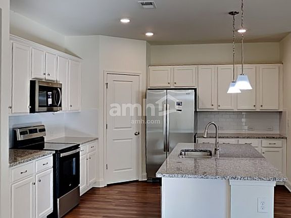 3rd image of 6193 Bridlewood Ln
