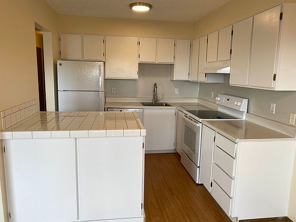4th image of 1015-1049 Franklin Ave #1017