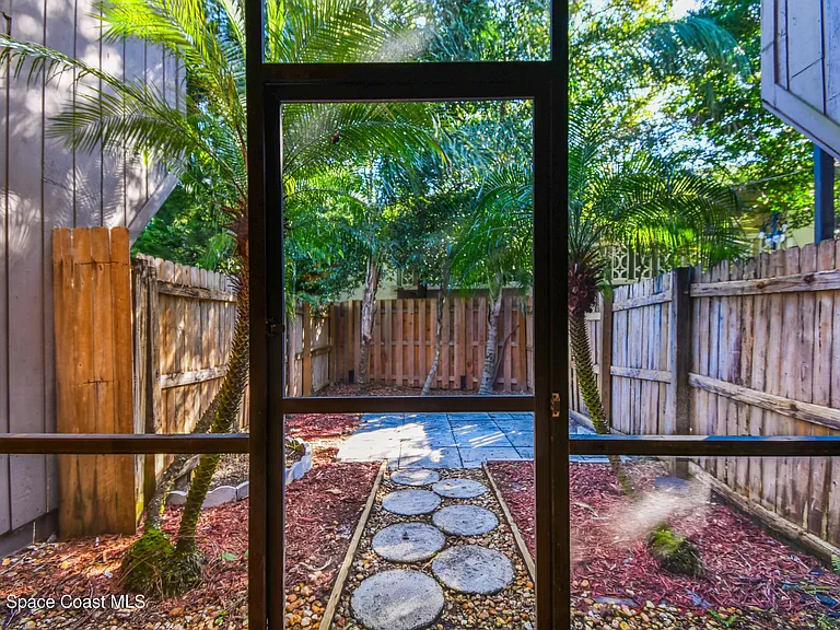 3687 Royal Oak Dr #6 — Photo 23