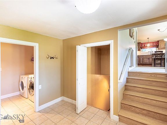 4th image of 339 Coulee Dr