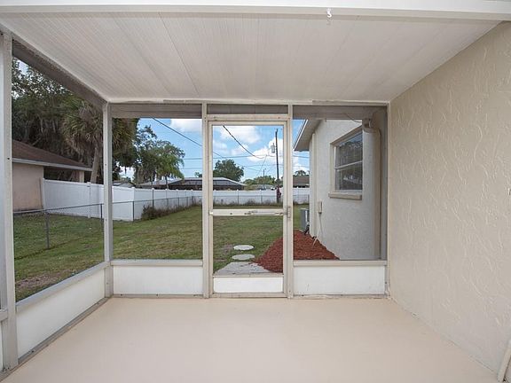 4th image of 2371 Alda Ln