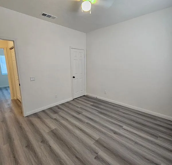 710 E Whittier Ave — Photo 10
