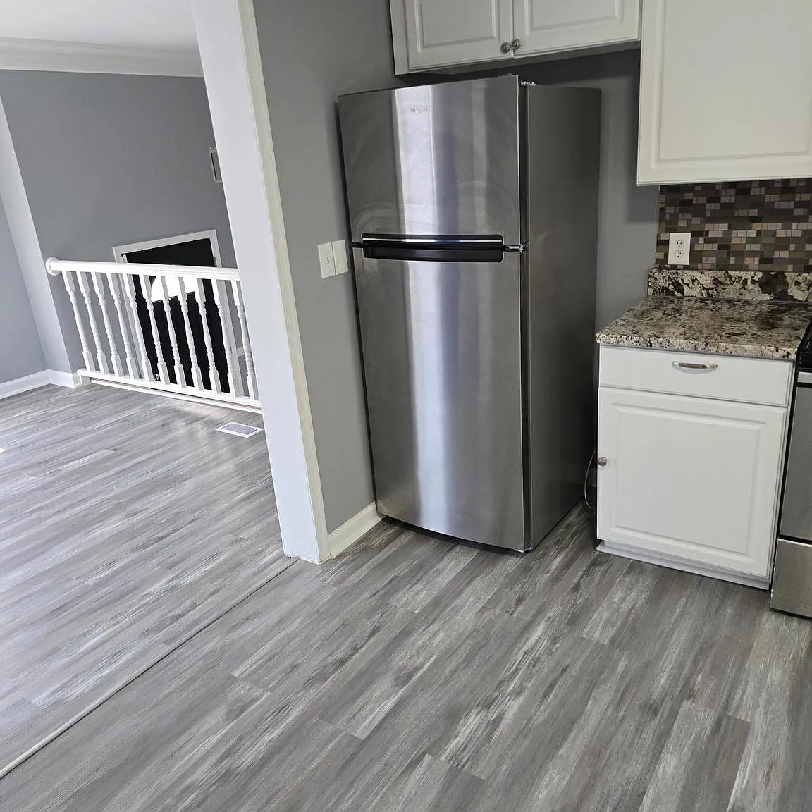3 bed, 893 sqft, $2,750 — Photo 3