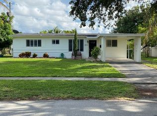 6500 SW 4th St, Hollywood, FL 33023