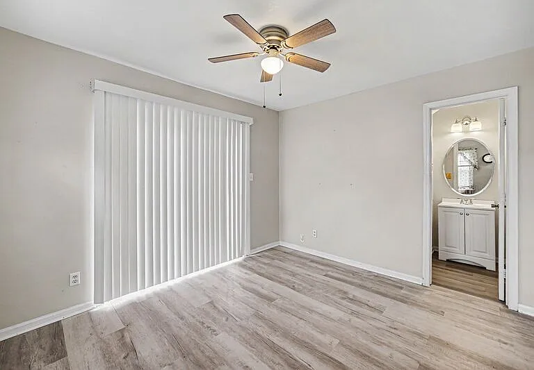 7601 Swedish Ivy Ln — Photo 14