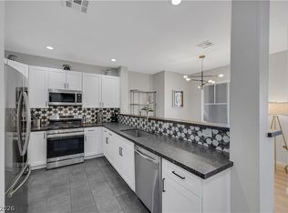 904 Domnus Ln APT 102, Las Vegas, NV 89144