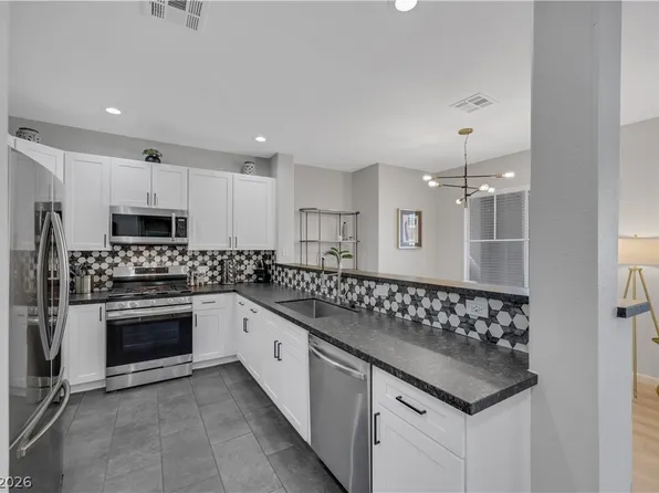 904 Domnus Ln APT 102, Las Vegas, NV 89144