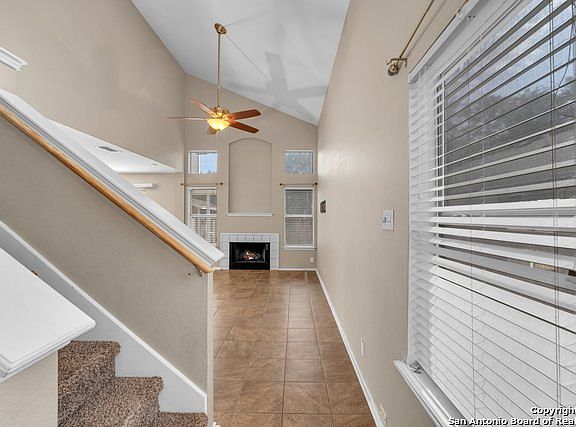 3rd image of 2459 Cove Crst