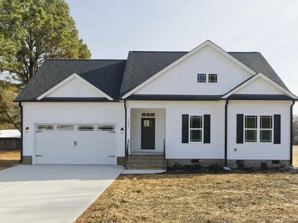 1004 Butler Dr, Erwin, NC 28339