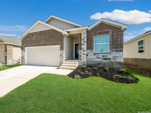 9165 Saint Jerome, Seguin, TX 78155