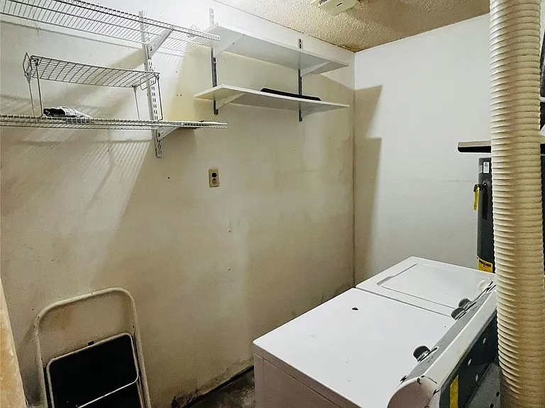 13421 Utica St — Photo 21