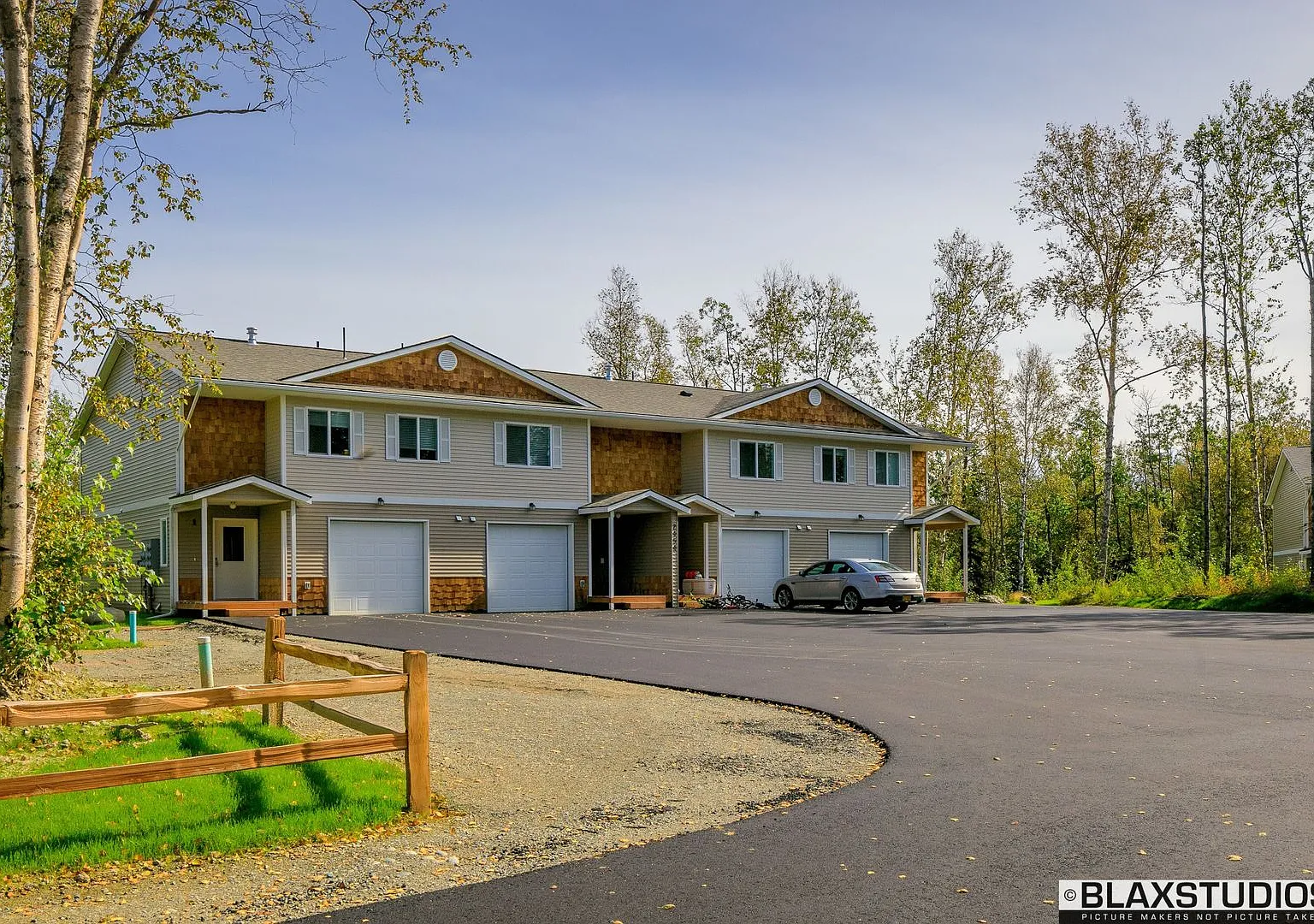 2468 W Ben Hogan Ave — Photo 2