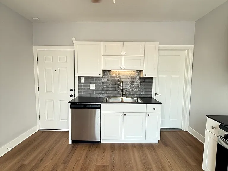 4383 N Elston Ave #5N — Photo 1