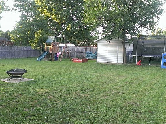 3rd image of 109 Whippoorwill Dr