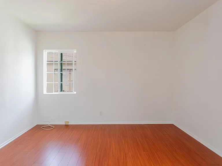1708 S Crescent Heights Blvd — Photo 17