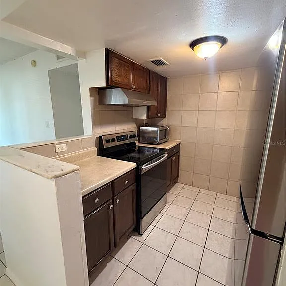 1432 Holden Ave #C-6 — Photo 2