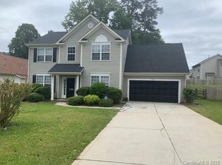 7330 Claiborne Woods Rd, Charlotte, NC 28216