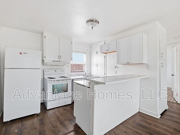 5th image of 1015 N Scott Ave Building 108-5
