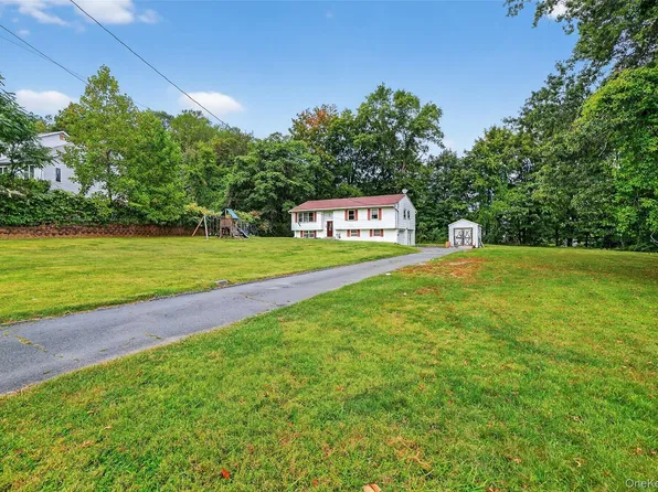 19 Birchwood Avenue, Nanuet, NY 10954