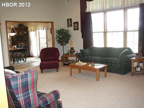 2nd image of 2820 Torrey Pines Dr