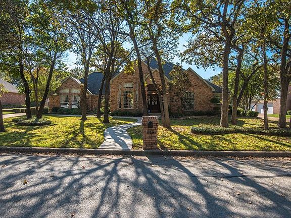 4th image of 1032 Simmons Dr