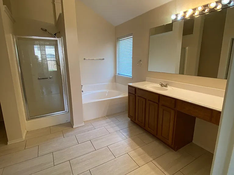 112 Cherrytree Trl — Photo 6