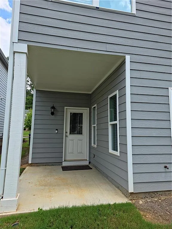 3 bed, 2.5 bath, 1800 sqft, $2,500 — Photo 4