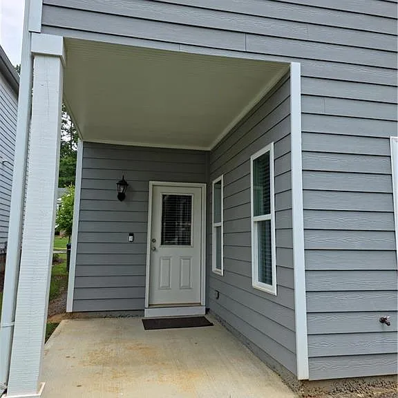 430 Village Creek Dr #B — Photo 4