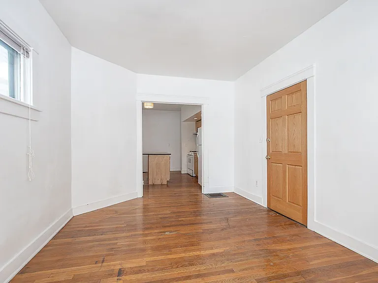 6911 Franklin Ave — Photo 5