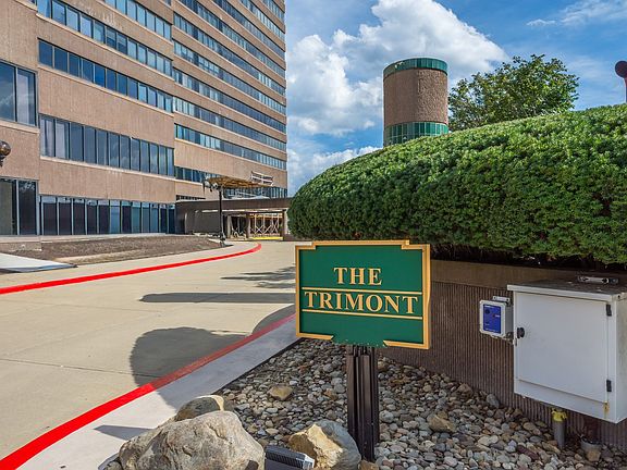 2nd image of 1 Trimont Ln APT 1610A